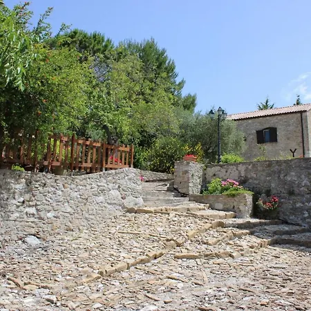Sant'agata Piana Degli Albanesi