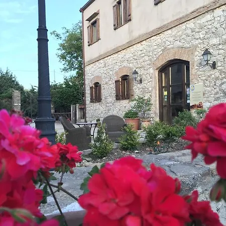 Sant'agata 컨트리하우스 *